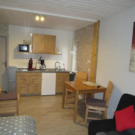 Ferienapartments Am Dorfplatz アパート *